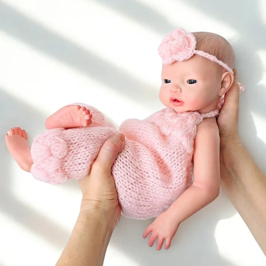 Muñeca Reborn Silicona "Adriana" (43 cm, 2.3kg) - Bebe, Hace Pis, Pelo Pintado y Caída de Cabeza